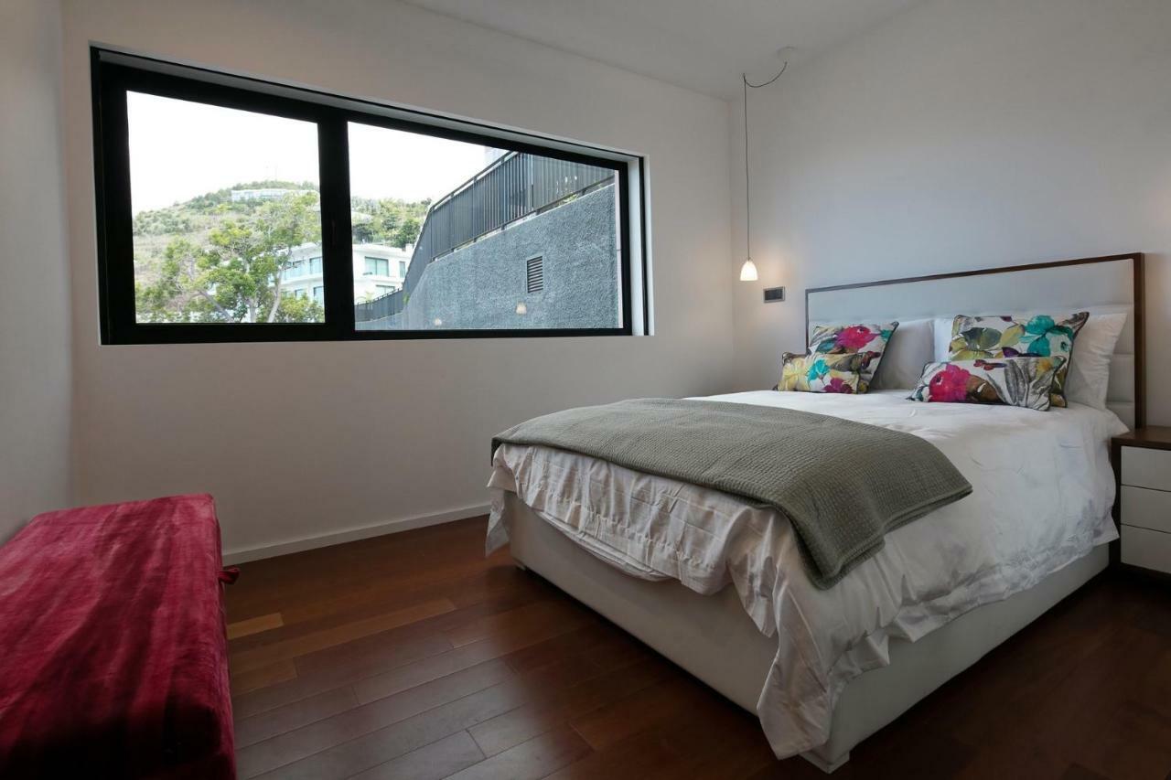 Spacious Luxury With A Great View, Funchal, Free Wifi And Parking Appartement Funchal (Madeira)